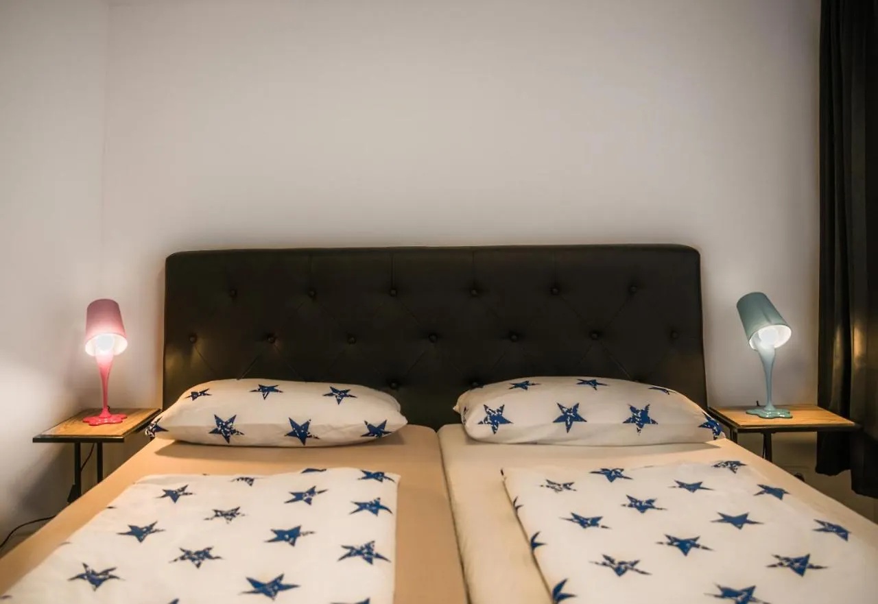 Altstadt Apartment Alisa 뒤셀도르프 0*,  독일